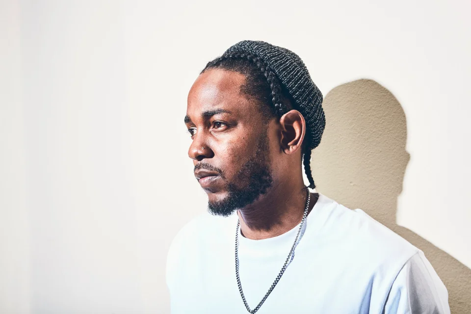 Kendrick Lamar, rappeur, chanteur, parolier, réalisateur artistique américain
